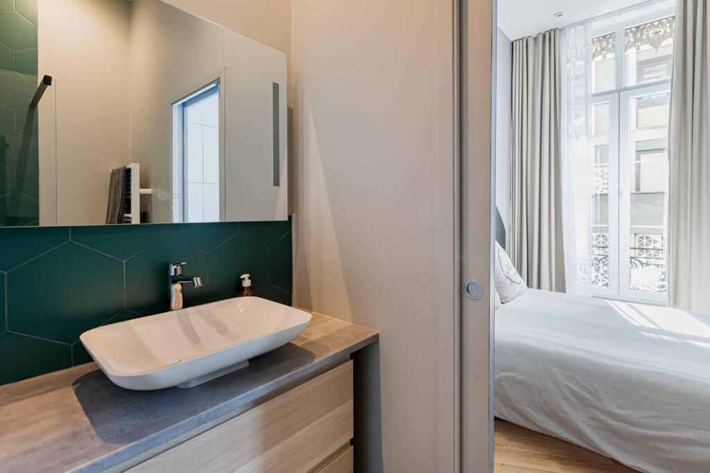 Beige Hospitalite - Apotheose Luxueux- 3 Chambres - Parking Prive Saint-Etienne  Extérieur photo