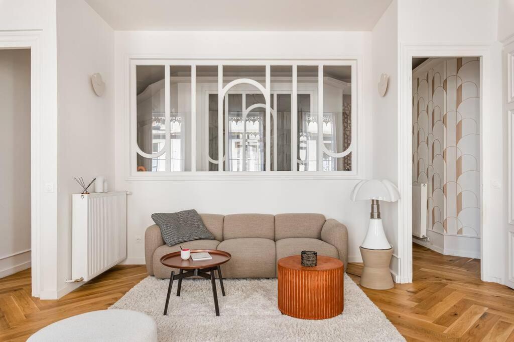 Beige Hospitalite - Apotheose Luxueux- 3 Chambres - Parking Prive Saint-Etienne  Extérieur photo